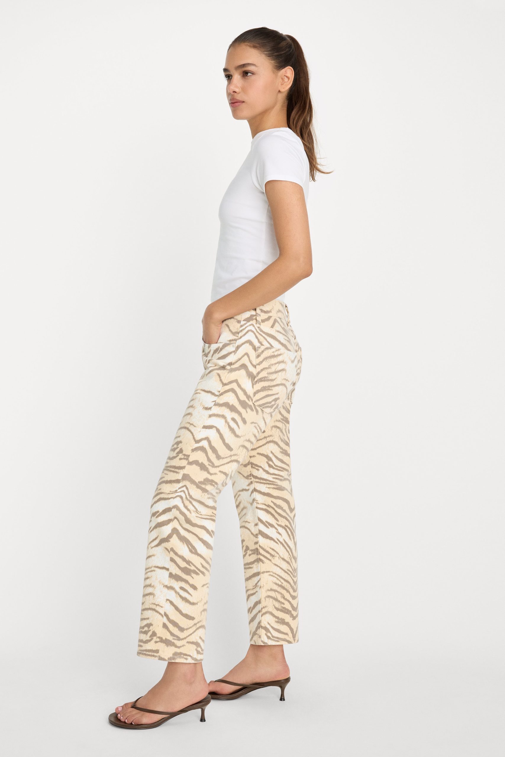 VINTAGE STRAIGHT ANKLE JEANS | BROWN TIGER - Image 4