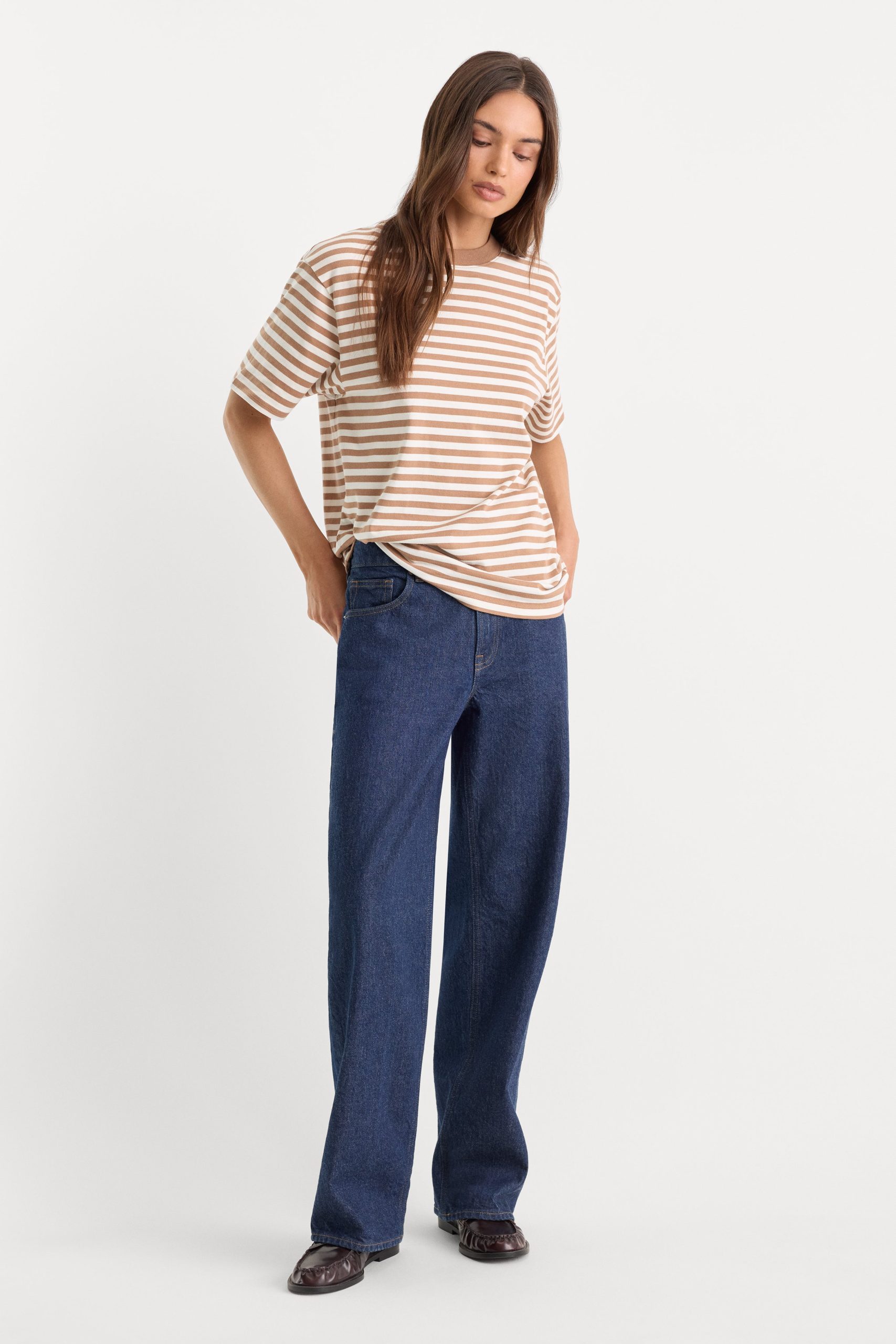 THE OVERSIZED TEE | CLEAN STRIPE HEARTH - Image 3