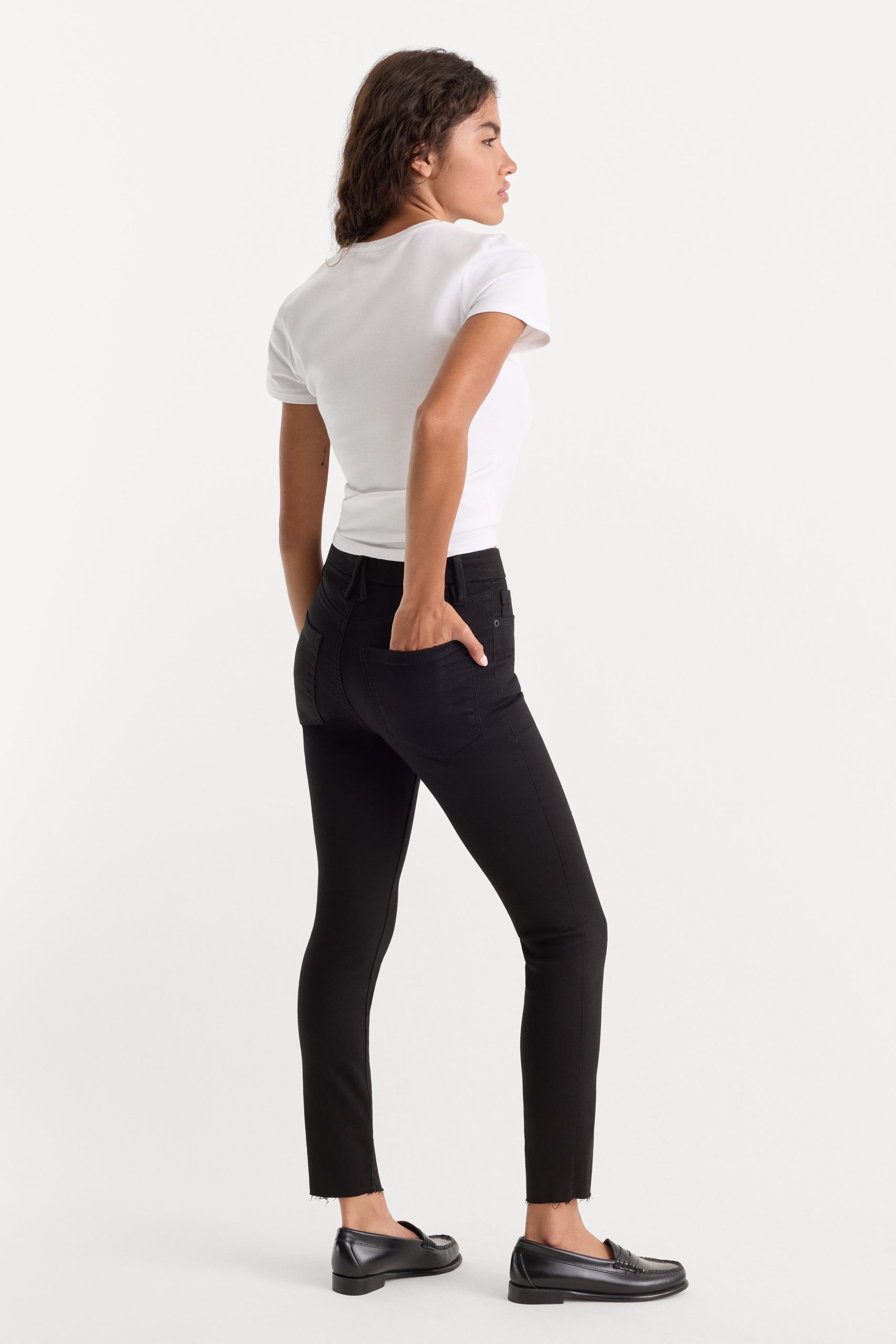 NEVER FADE GOOD PETITE SKINNY JEANS | BLACK - Image 5