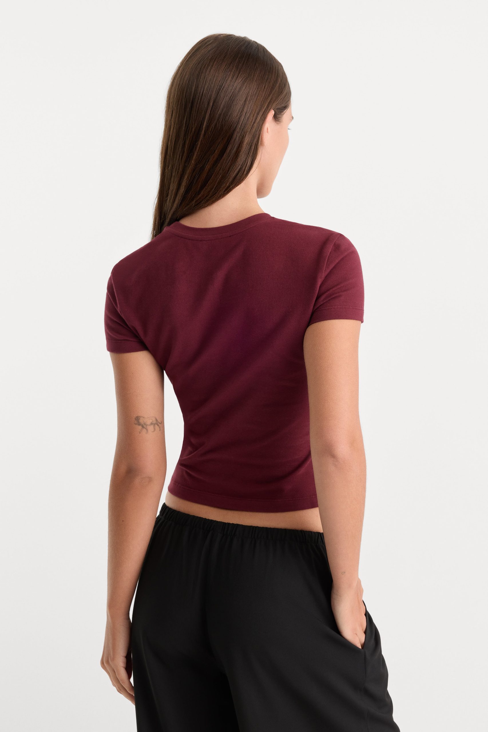 THE BABY TEE | BERRY NOIR - Image 4